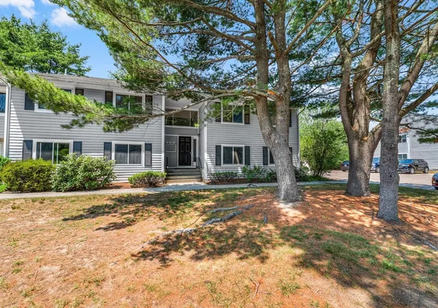 Homes for sale in Hingham, MA | 18 Beals Cove Rd, Hingham, MA 02043 | Houzeo