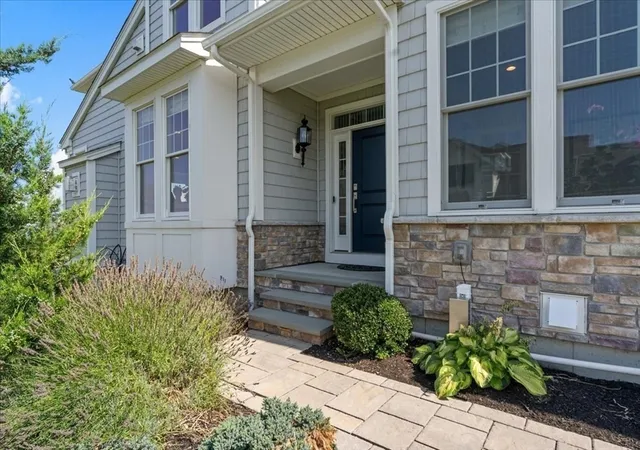 5th image of 154 Hatherly Rd, Scituate, MA 02066 | MLS# 73562902