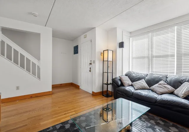 3rd image of 2 Eugene Cir, Boston, MA 02130