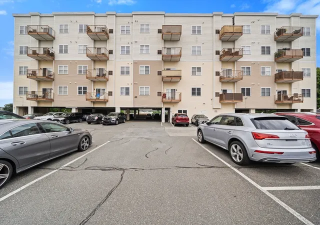 Homes for sale in Peabody, MA | 84 Aborn St, Peabody, MA 01960 | Houzeo