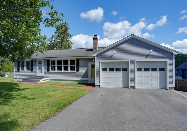 Photo 3 of Sale Pending at 32 Lantern Ln, Burlington, MA 01803 | MLS# 73568653 | Listing updated on 2026-10-01