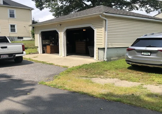 3rd image of 16 California Court, Clinton, MA 01510 | MLS# 73557565