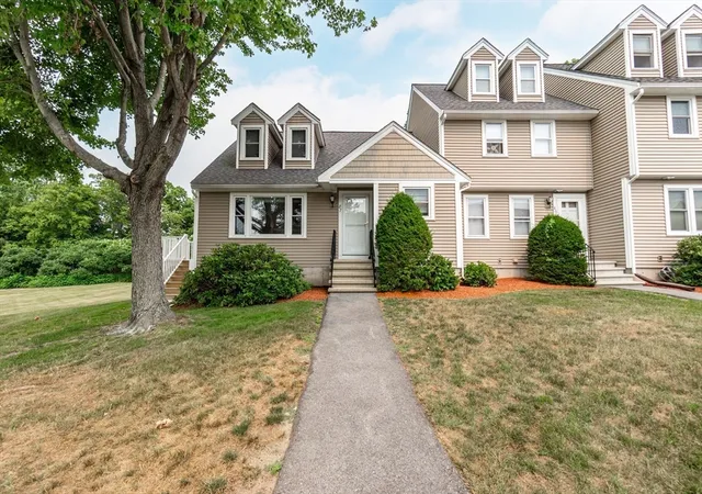 2nd image of 87 Merrimack Meadows Ln #87, Tewksbury, MA 01876 | MLS# 73555846