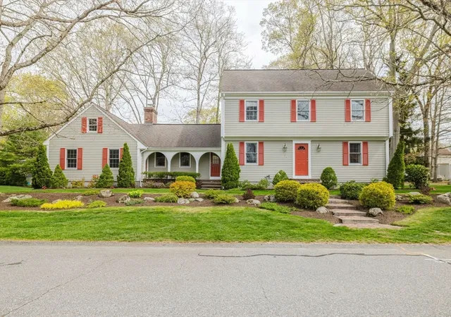 Homes for sale in Somerset, MA | 146 Colonial Dr, Somerset, MA 02726 | MLS# 73520151