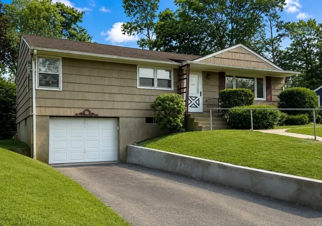 1st image of 185 Gardens Dr, Springfield, MA 01119 | MLS# 73550325