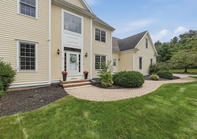 2nd image of 8 Juniper Road, Upton, MA 01568 | MLS# 73566681