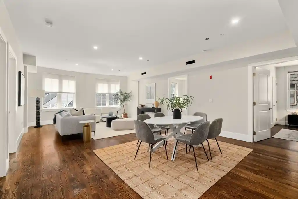 Listing Photo 2 - Condo for sale in 10th St George St located at 10th St George St, Boston, MA 02118 - Unit #406