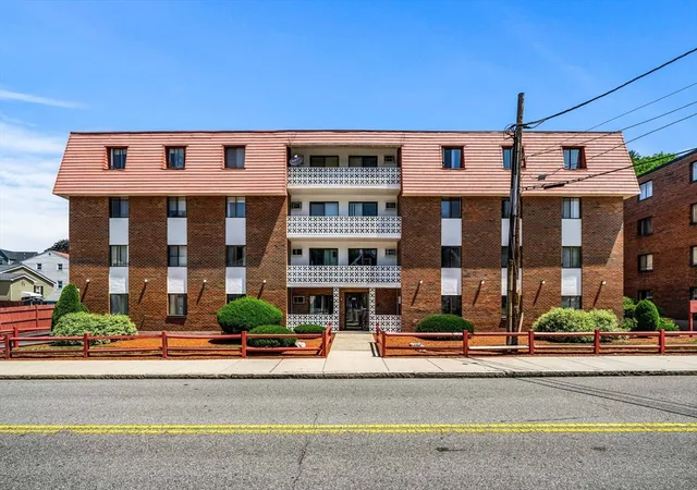 Homes for sale in Malden, MA | 141 Pierce St #12, Malden, MA 02148 | MLS# 73545441