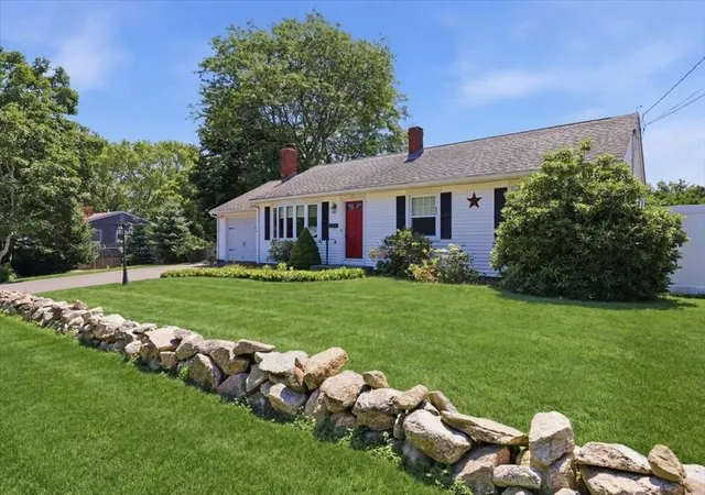 Homes for sale in Dartmouth, MA | 17 Green Dr, Dartmouth, MA 02747 | MLS# 73548556