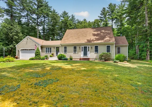 Photo 1 of Sale Pending at 888 Walnut Plain Rd, Rochester, MA 02770 | MLS# 73553437 | Listing updated on 2026-08-11