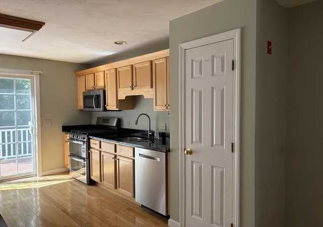 Photo 3 of Sale Pending at 7 Hartswood Dr #41, Haverhill, MA 01830 | MLS# 73568018 | Listing updated on 2026-09-09