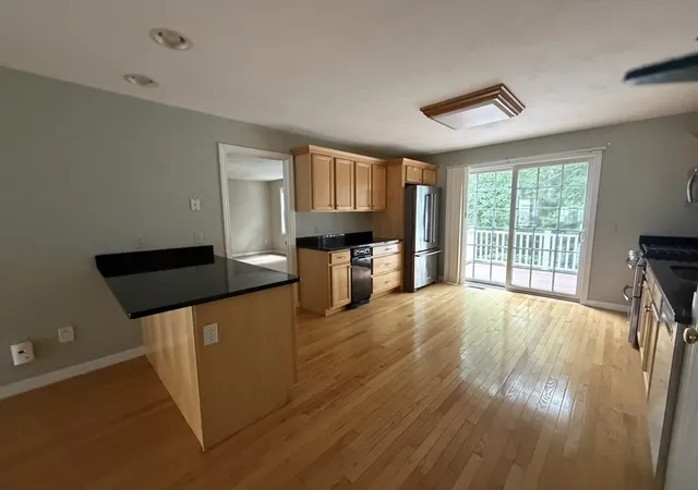 Photo 4 of Sale Pending at 7 Hartswood Dr #41, Haverhill, MA 01830 | MLS# 73568018 | Listing updated on 2026-09-09