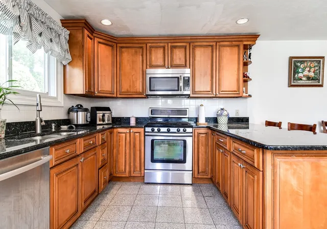 Homes for sale in Ashland, MA | 325 Captain Eames Circle #325, Ashland, MA 01721 | MLS# 73531343
