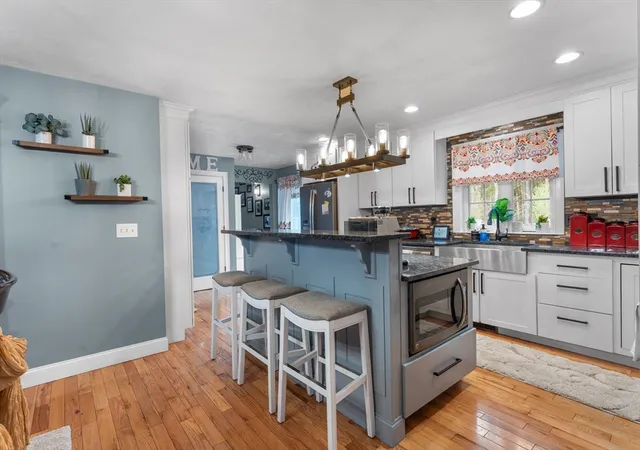 3rd image of 3076 County St, Dighton, MA 02715 | MLS# 73520242
