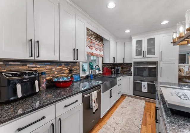 5th image of 3076 County St, Dighton, MA 02715 | MLS# 73520242