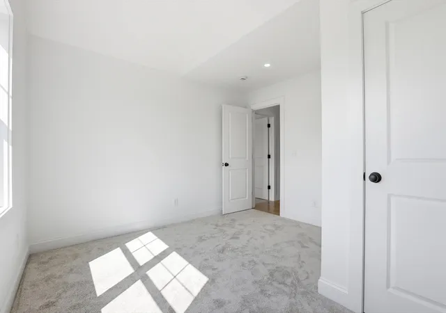 33rd image of 294 Salem Road, Dracut, MA 01826 | MLS# 73533173