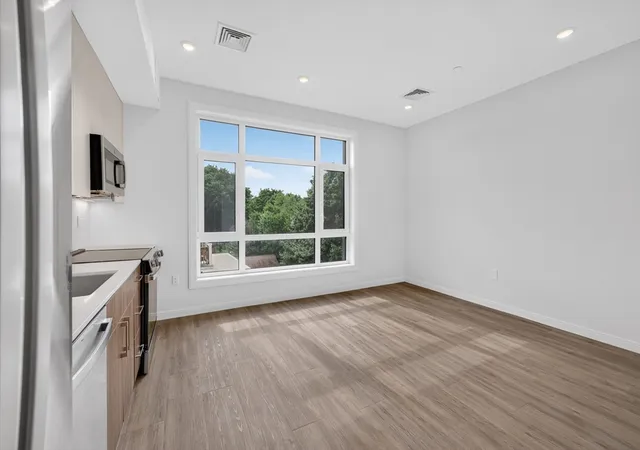 3rd image of 13 Warwick St #303, Somerville, MA 02145 | MLS# 73563987