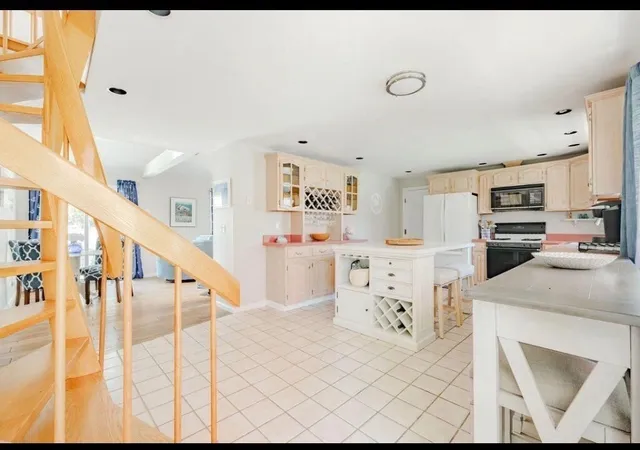 Photo 3 of Sale Pending at 37 Old Salem Way, Osterville, MA 02655 | MLS# 73534900 | Listing updated on 2026-07-23