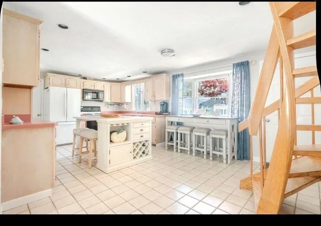 Photo 4 of Sale Pending at 37 Old Salem Way, Osterville, MA 02655 | MLS# 73534900 | Listing updated on 2026-07-23
