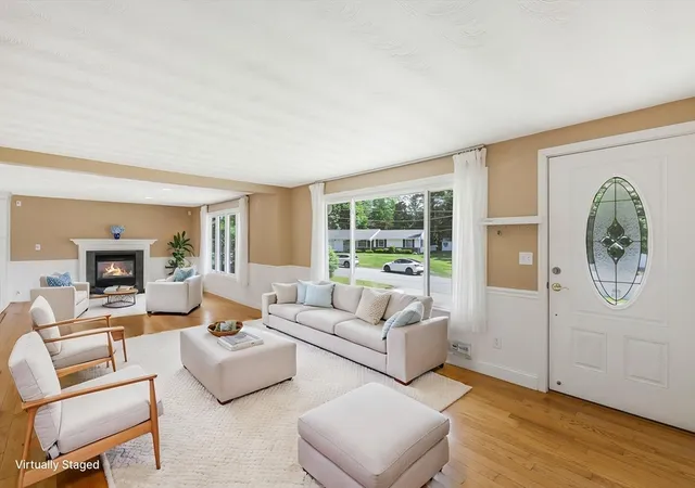 Homes for sale in Chelmsford, MA | 14 Raymond Rd, Chelmsford, MA 01824 | MLS# 73529840