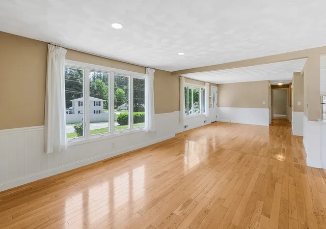 Homes for sale in Chelmsford, MA | 14 Raymond Rd, Chelmsford, MA 01824 | MLS# 73529840