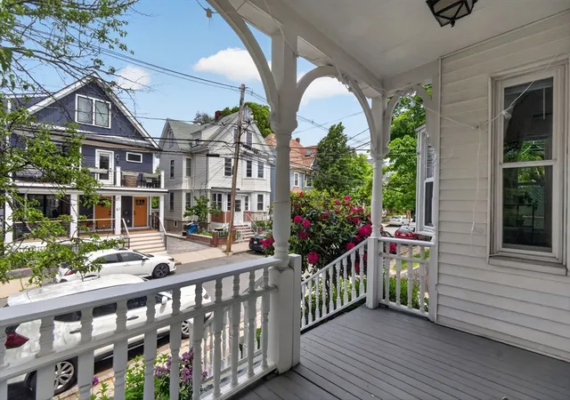 2nd image of 62 Hudson St, Somerville, MA 02143