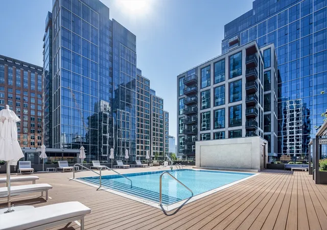 41st image of 133 Seaport Blvd #12, Boston, MA 02210 | MLS# 73567330