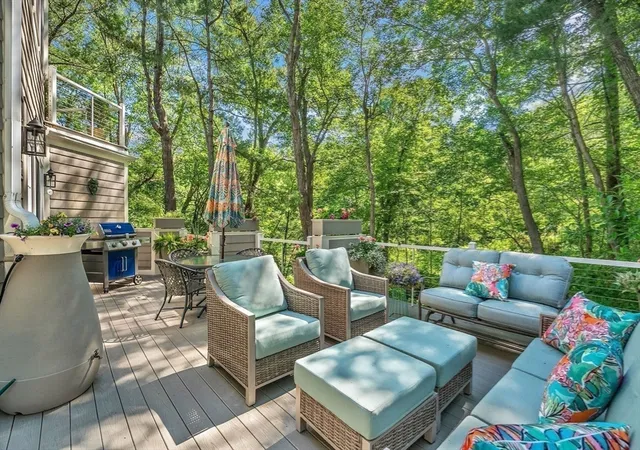 4th image of 44 Old Rd, Weston, MA 02493 | MLS# 73543866