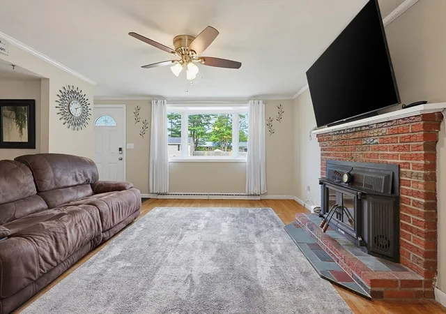 4th image of 8 Pontiac Rd, Walpole, MA 02081 | MLS# 73568318