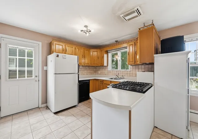 Homes for sale in North Andover, MA | 30 Bunkerhill St #30, North Andover, MA 01845 | MLS# 73536899