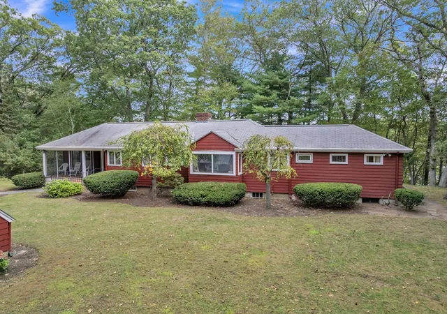 Photo 4 of Sale Pending at 5 Forest Ln, Framingham, MA 01701 | MLS# 73433728 | Listing updated on 2025-11-14