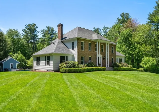 2nd image of 25 Donnelly Dr, Dover, MA 02030 | MLS# 73528866