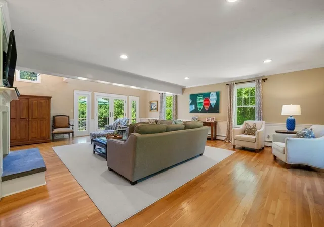 5th image of 25 Donnelly Dr, Dover, MA 02030 | MLS# 73528866