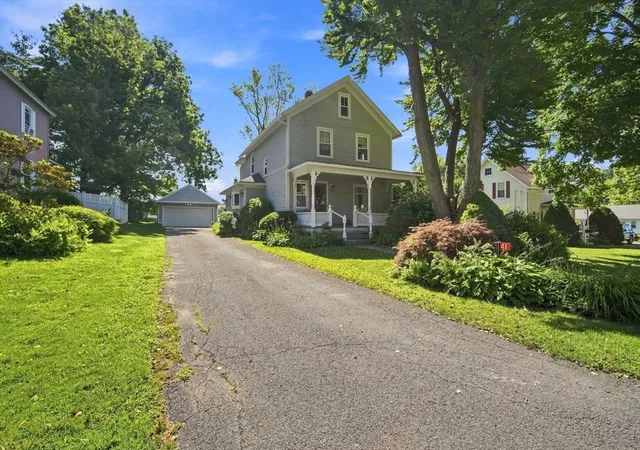 1st image of 41 Cottage St, Amherst, MA 01002 | MLS# 73561050