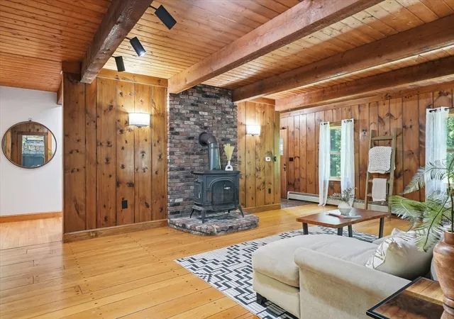 Photo 4 of Single family home for sale at 770 Boxford St, North Andover, MA 01845 | MLS# 73531875 | Listing updated on 2026-09-18
