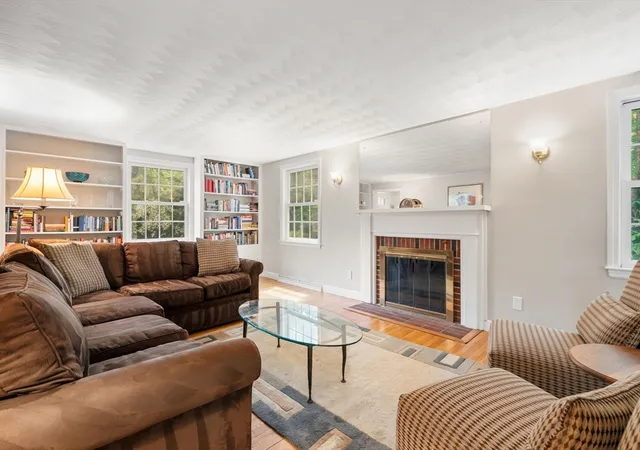 4th image of 4 Park Ave, Dover, MA 02030 | MLS# 73549652
