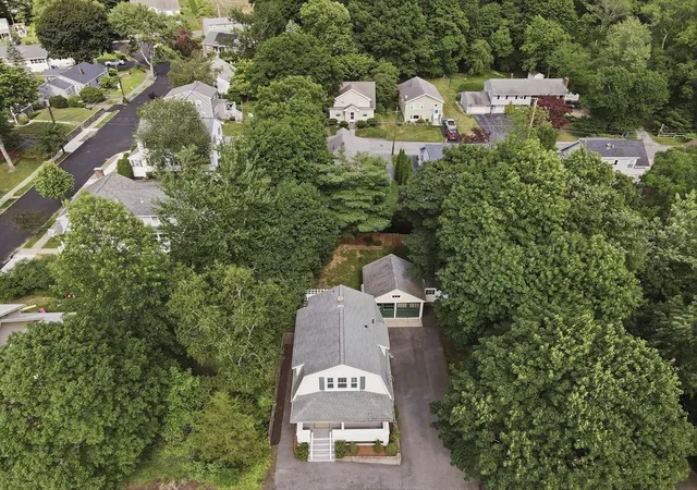 5th image of 6 Findlay Street, Wakefield, MA 01880 | MLS# 73547567
