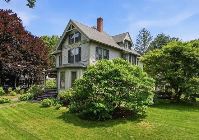 Homes for sale in North Brookfield, MA | 33 Gilbert St, North Brookfield, MA 01535 | MLS# 73546049