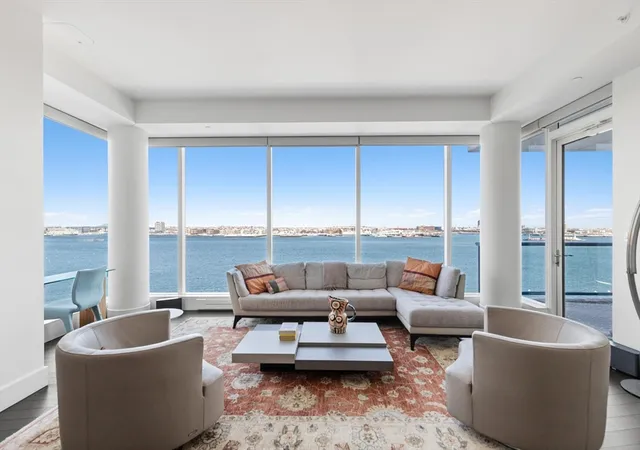 Homes for sale in Boston, MA | 22 Liberty Dr #8F, Boston, MA 02210 | MLS# 73484047