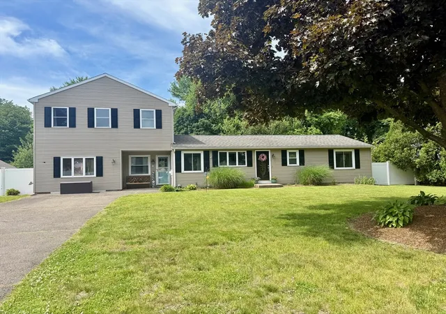 Homes for sale in Agawam, MA | 11 High Meadow Road, Agawam, MA 01030 | MLS# 73530470