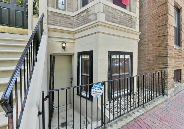 15th image of 15 Saint George St #1, Boston, MA 02118 | MLS# 73542087