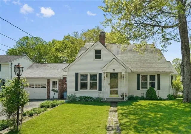 1st image of 21 Eaton Pl, Shrewsbury, MA 01545 | MLS# 73525724