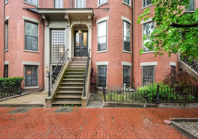 2nd image of 96 Appleton, Boston, MA 02116