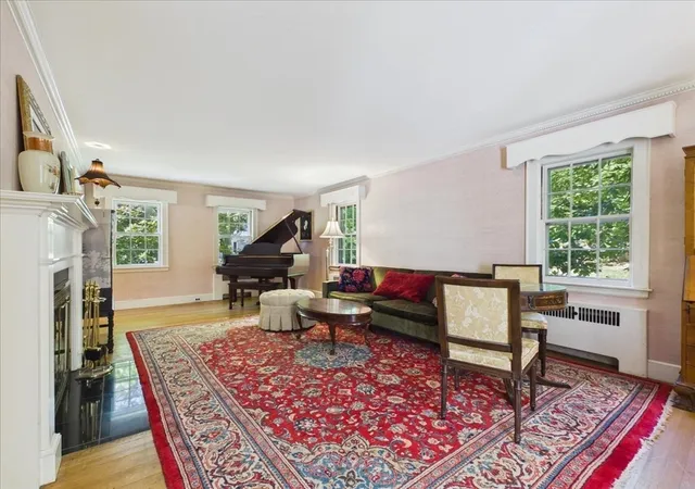 4th image of 390 Marsh St, Belmont, MA 02478 | MLS# 73534926