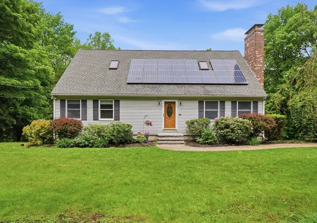 Homes for sale in Hopkinton, MA | 28 Lincoln St, Hopkinton, MA 01748 | MLS# 73525091