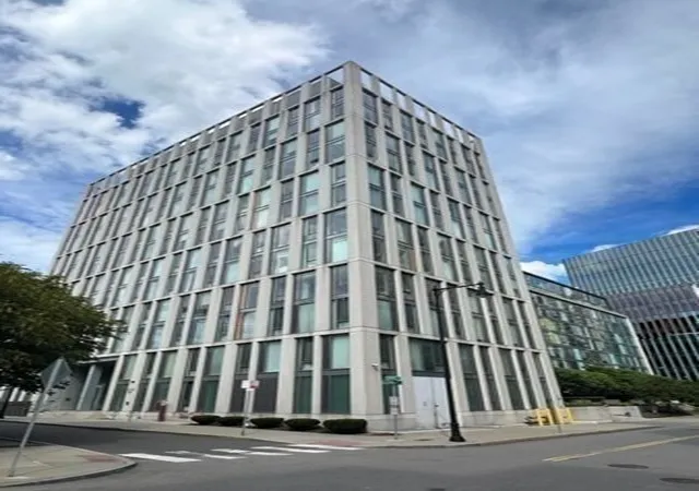 2nd image of 2 Earhart, Cambridge, MA 02141