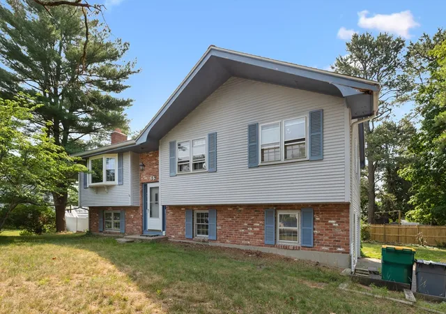 3rd image of 65 Green Dr, North Attleboro, MA 02760 | MLS# 73550633