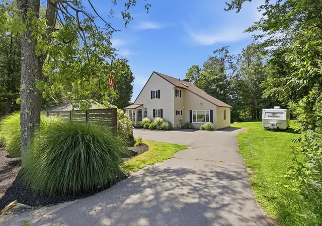 3rd image of 11 Pineridge Rd, Montgomery, MA 01085 | MLS# 73561431