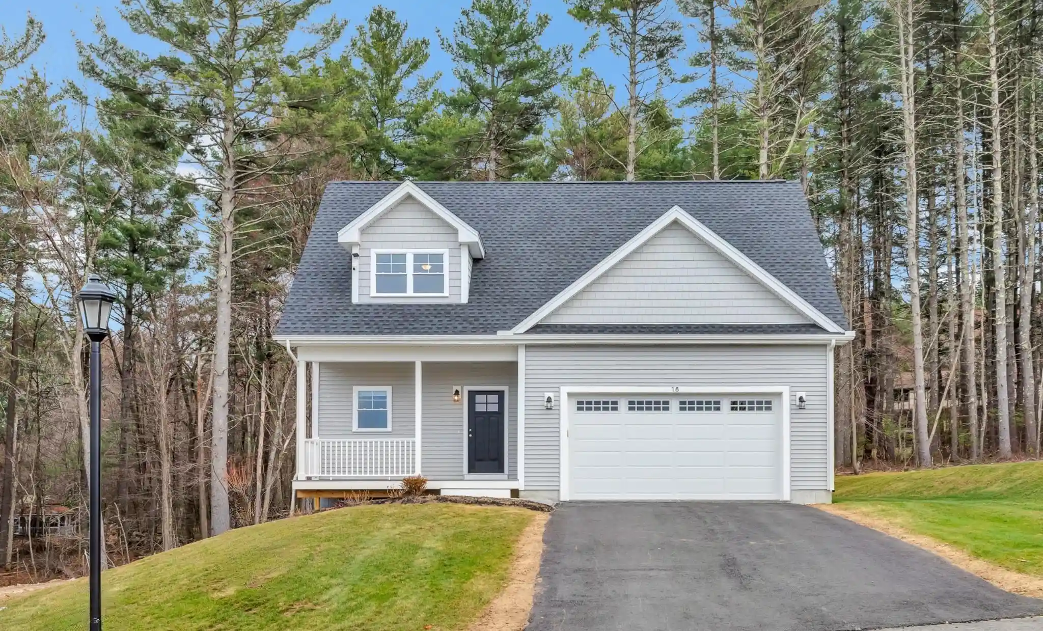 Listing Photo 1 - Condo for sale in 10 Boot Shop Rd located at 10 Boot Shop Rd, Upton, MA 01568 - Unit #10