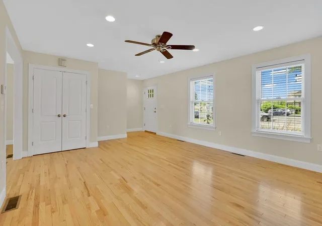 5th image of 8-10 Begley St #10, Agawam, MA 01001 | MLS# 73535425
